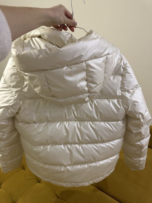 Жіноча куртка пуховик