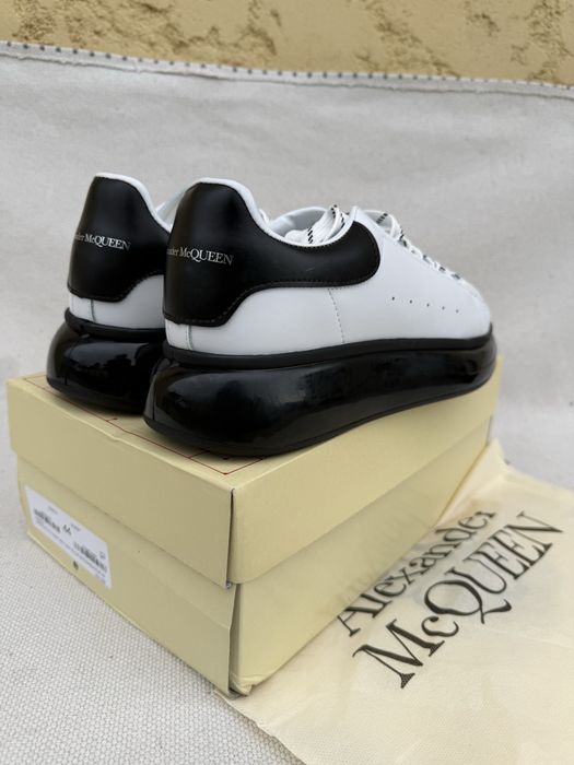 Alexander McQueen 44