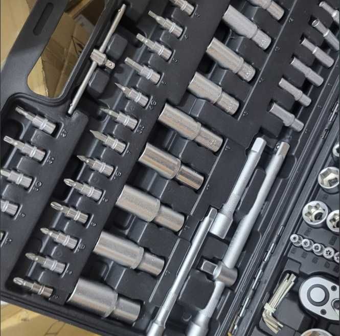 F1060 Roquete chaves 172 peças de 1/2" e 1/4" e 3/8"  172 peças