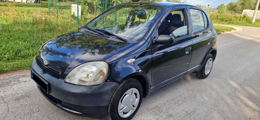 Toyota Yaris 1.0 benzyna 2001 R