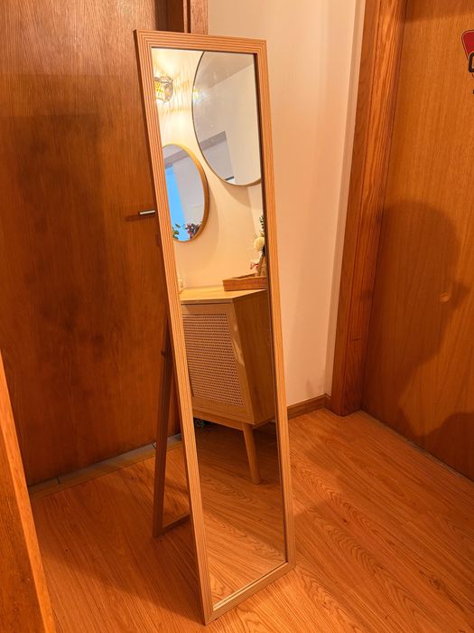 Espelho de corpo inteiro