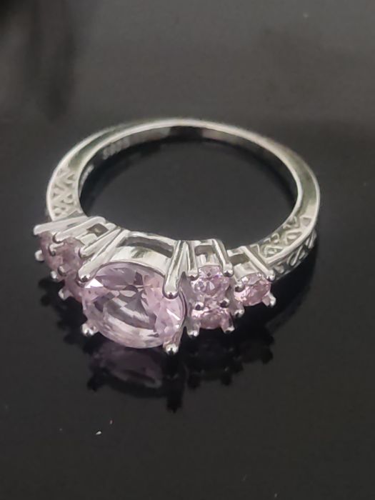 Anel Prata Zircônias Rosa