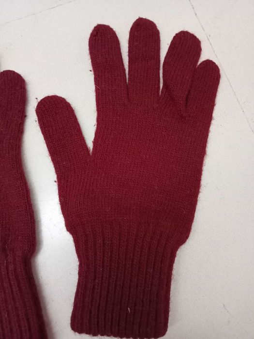 Luvas bordeaux da Zara