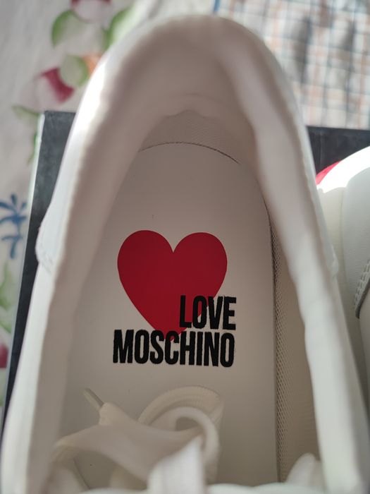 Tênis Love Moschino novos