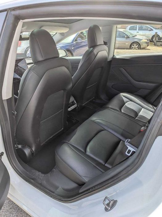 Vendo empresa TVDE com 2 Teslas
