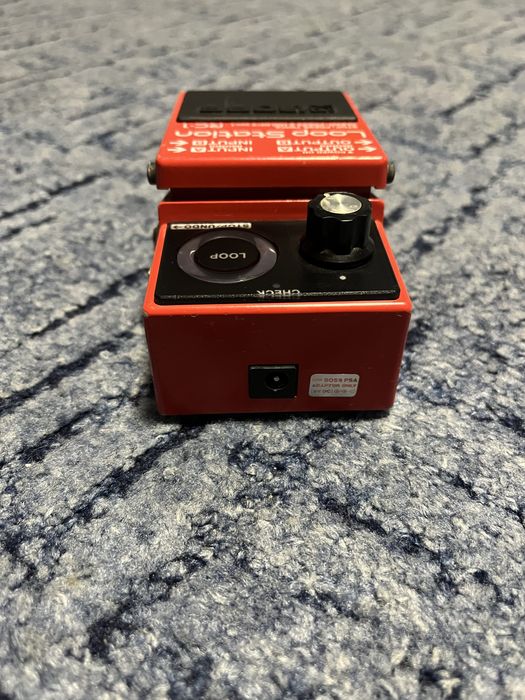 Loop Station (looper), (лупер).