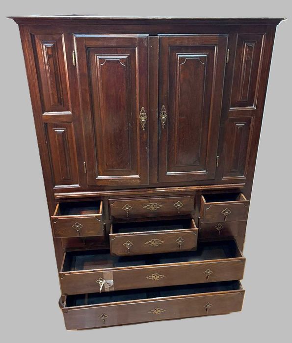 Movel  com comoda encastrada estilo classico