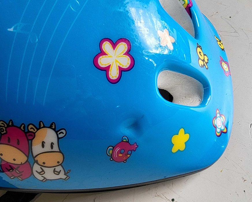 Kask rowerowy dziecięcy.