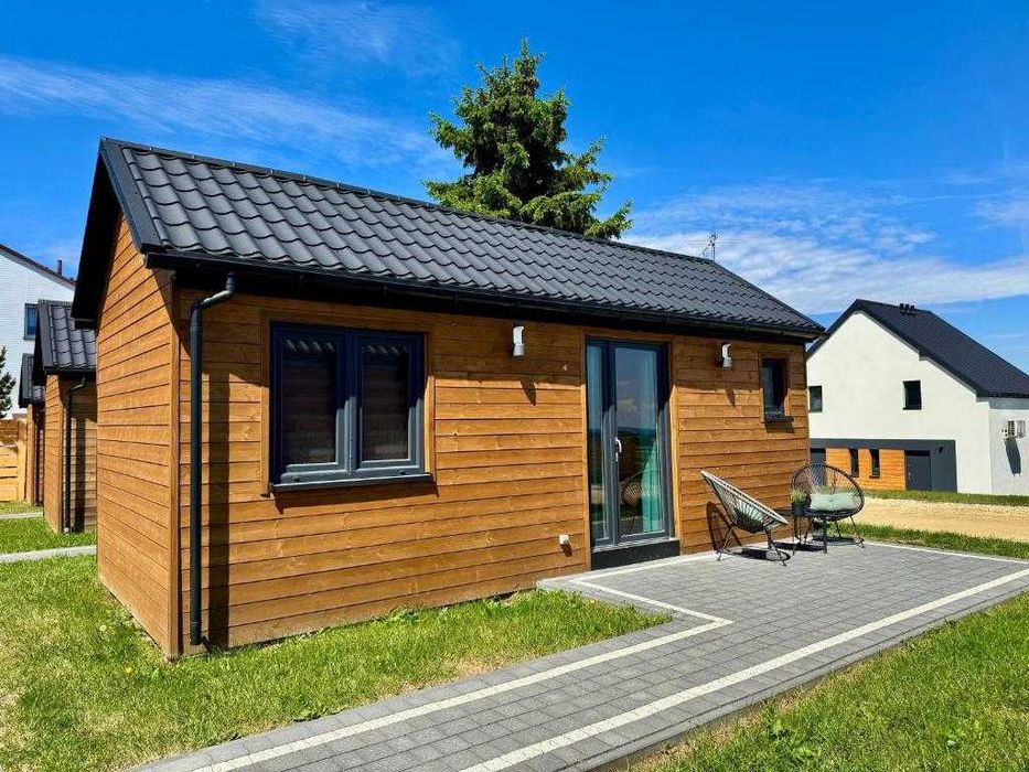 Wypoczynek tuż obok Energylandi! Magiczne domki w Piotrowicach czekają