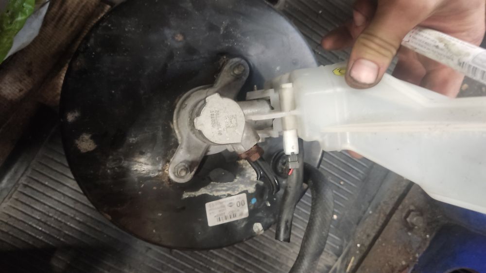 Serwo hamulcowe pompa nissan Qashqai j10 lift
