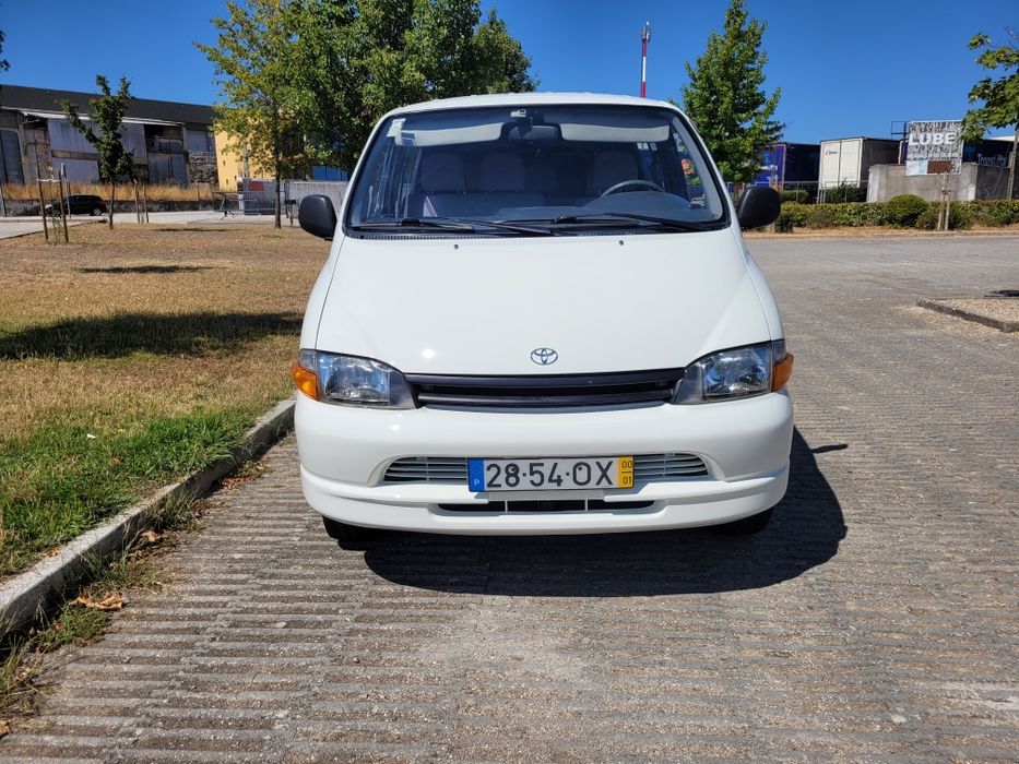 Toyota Hiace 2.5d com 6 lugares