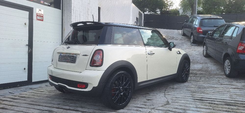 Mini John cooper works 211cv