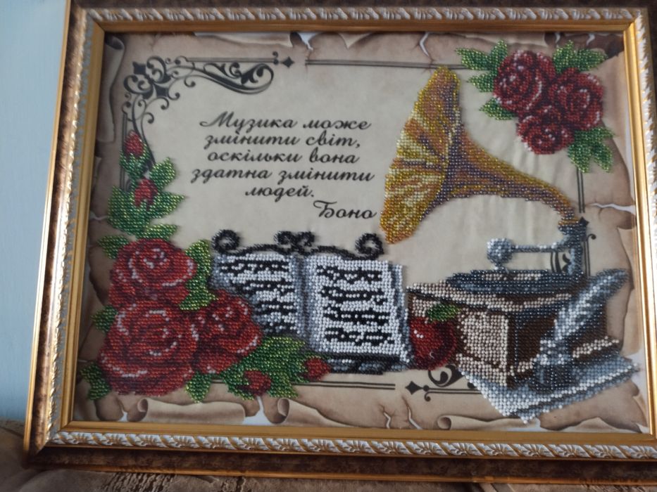 Продам картини з бісеру ручної роботи