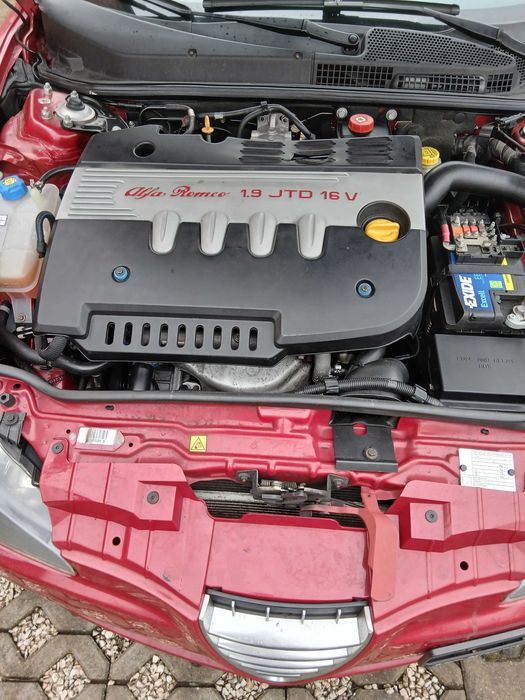 Pokrywa silnika osłona Alfa Romeo 147 JTD 2010 Rybnik
