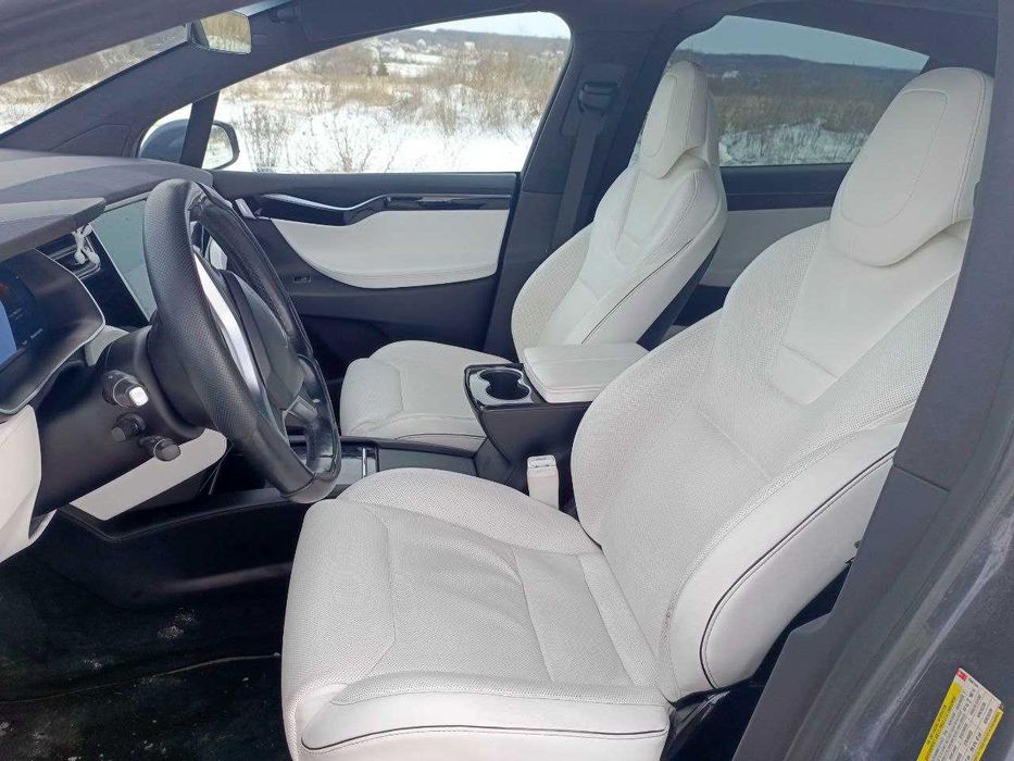 Продаю Tesla Model X 2016 року