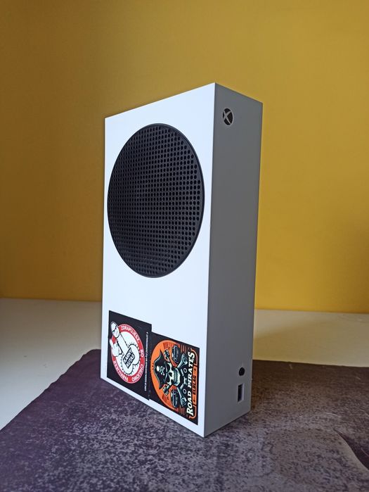 Zamienię z dopłatą za ps5 xbox Series S