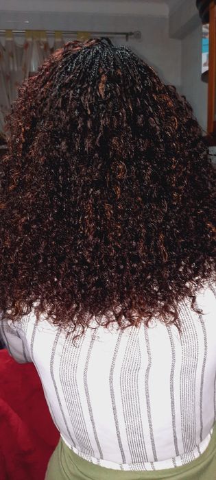 Tranças africana da Dália