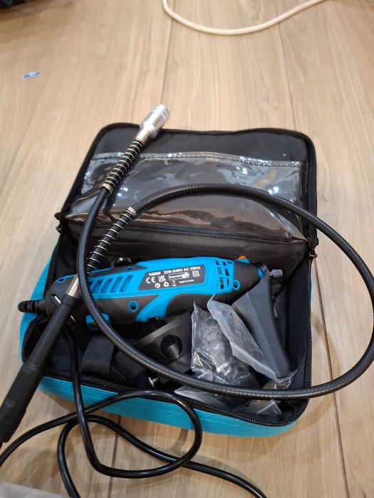 Micro Retífica / Mini Ferramenta Rotativa 160W (Com Acessórios e Mala)