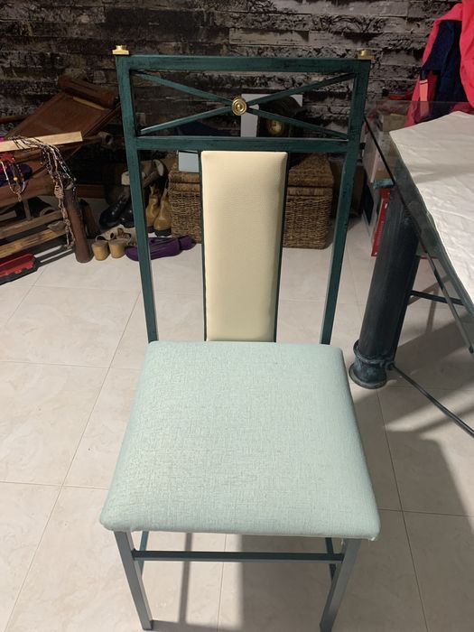 Mesa vidro ,estrutura de ferro enfurujado  ! Tam, 170mm x100mm