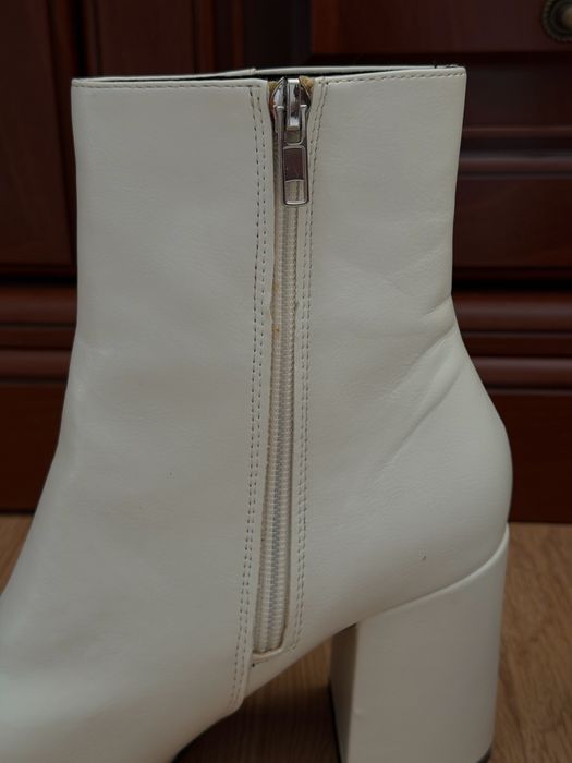 Чоботи bershka нові 38 розмір