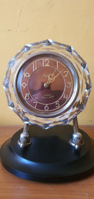 Stylowy zegar Majak na biurko z lat 80 tych