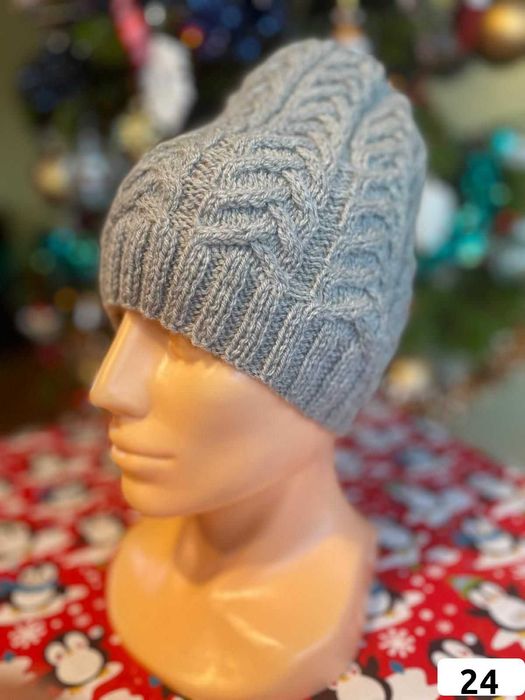 Ciepłe czapki wełniane robione na drutach | rękodzieło od babci