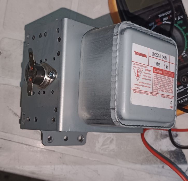 Magnetron mikrofalówki TOSHIBA 2M253J (XB)