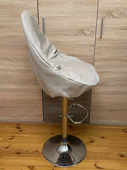 Продам барні стільці