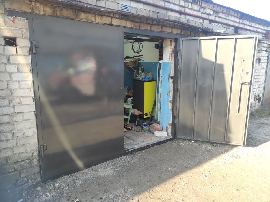 Ворота гаражные из металла