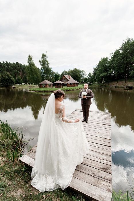 Весільна сукня, в ідеальному стані