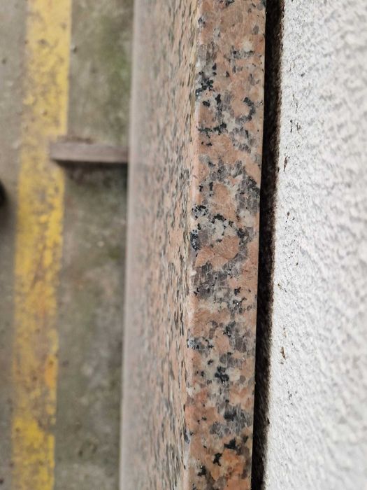 Pedras em granito rosa rectangulares- Loures