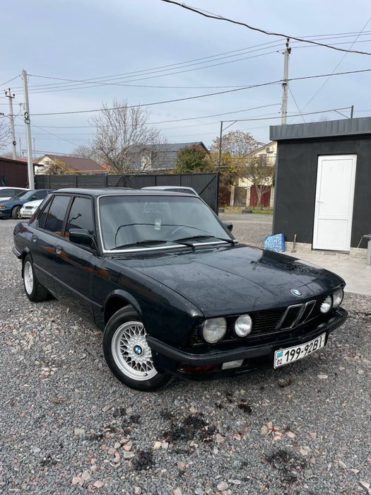 Bmw E28 2.7 Паук 1986год.Срочно