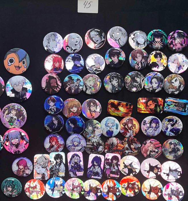 Аніме значки з ефектами 58 та 75 мм