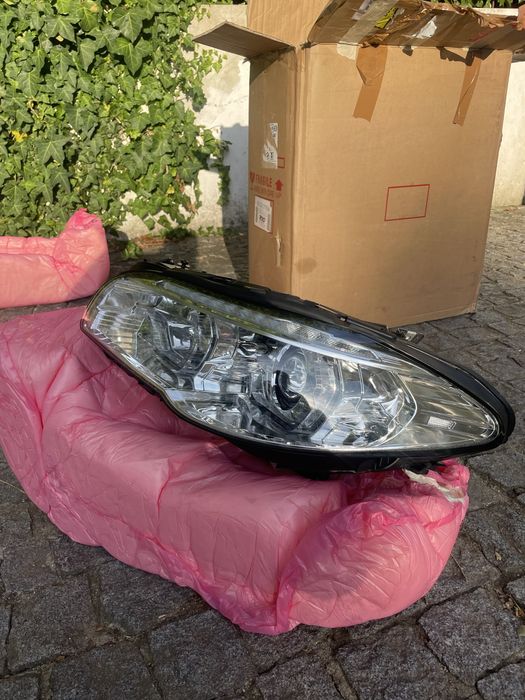 Faróis BMW F10 F11 10-13 Xenon Angel Eyes Led 3D DRL Dinâmicos Cromado