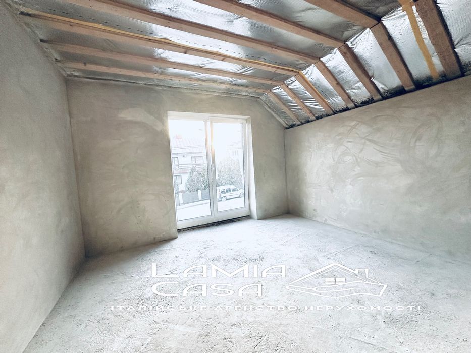 Продаж котеджу з басейном . Ближня роша