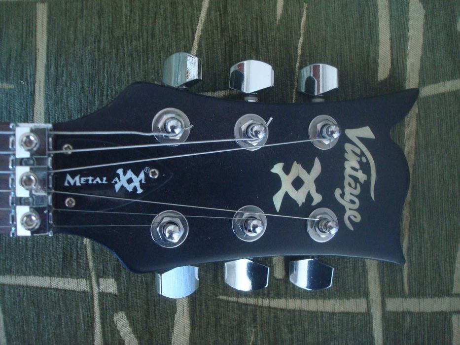 Продам электрогитару