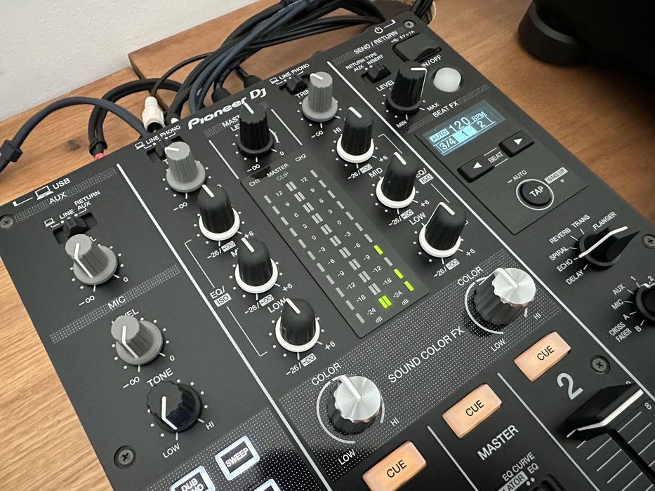 Pioneer DJM 450 - Mesa Mistura