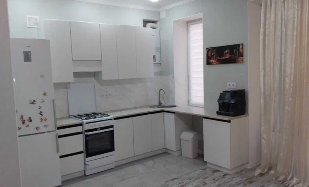 Продам 2-х кімнатну квартиру з євроремонтом на Фонтані