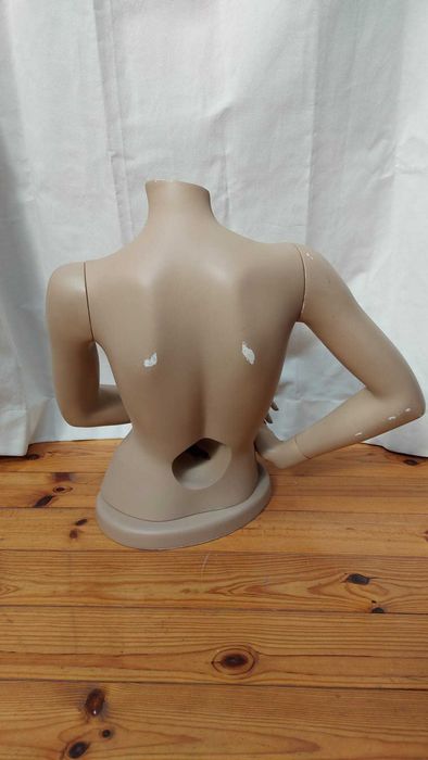 Busto de senhora em fibra