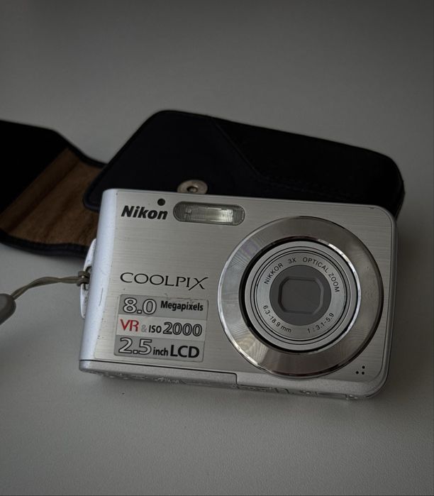 Цифрова камера Nikon Coolpix S210