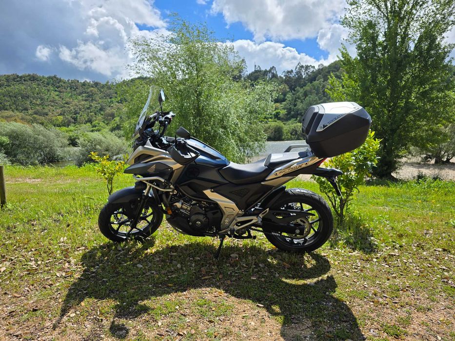 Honda NC750X (2024) - Nacional - Baixa Quilometragem + Extras