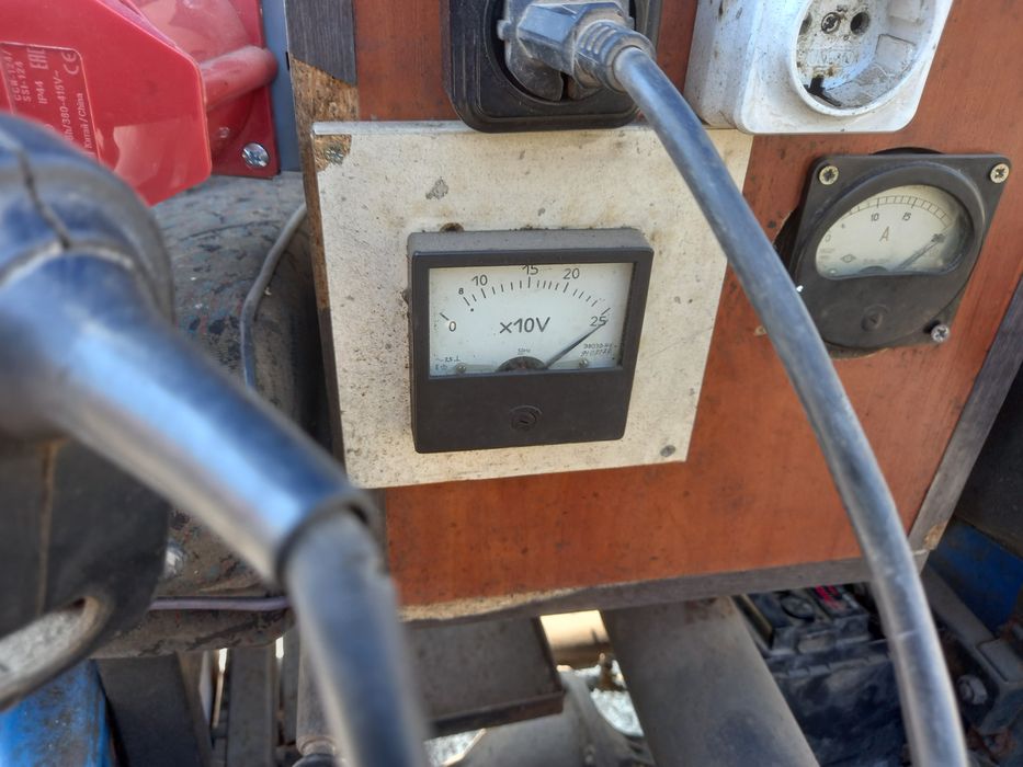 Продам минитрактор. Двигатель 9 лс .дизель.2 коробки передачь  ,1транс