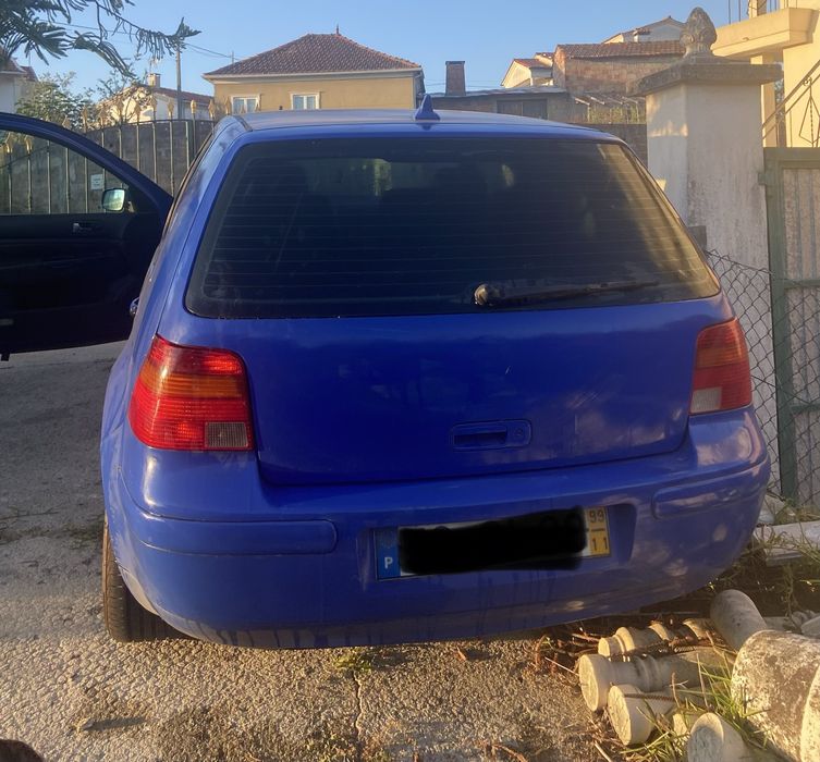 Golf IV com avaria