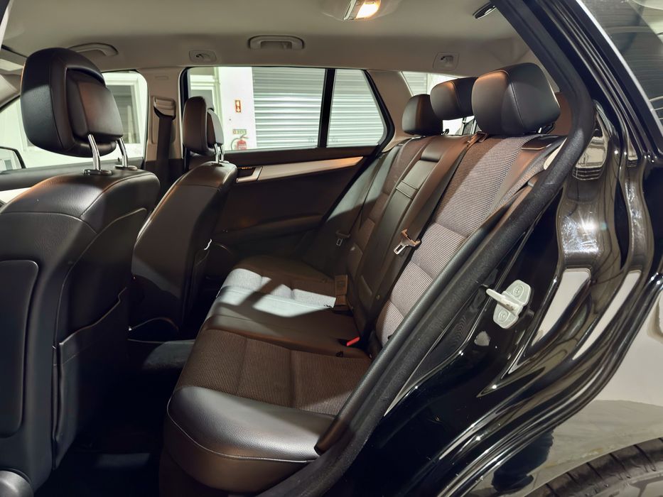 Mercedes-Benz C 220 — fotografia 6
