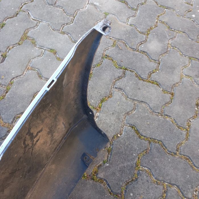 Para choques tras mitsubishi carisma ano 2002