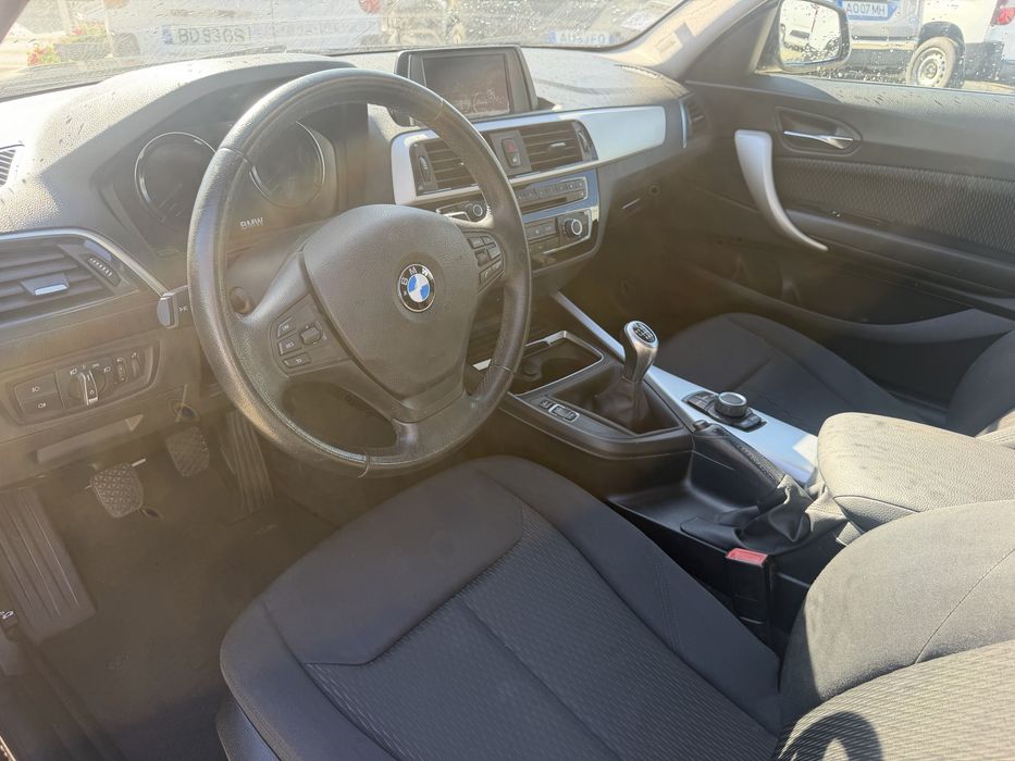 BMW  Serie 1  **Nacional**  Coupé  5 Lugares Oportunidade ! foto 4