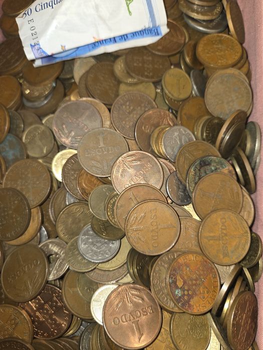Vendo moedas escudo