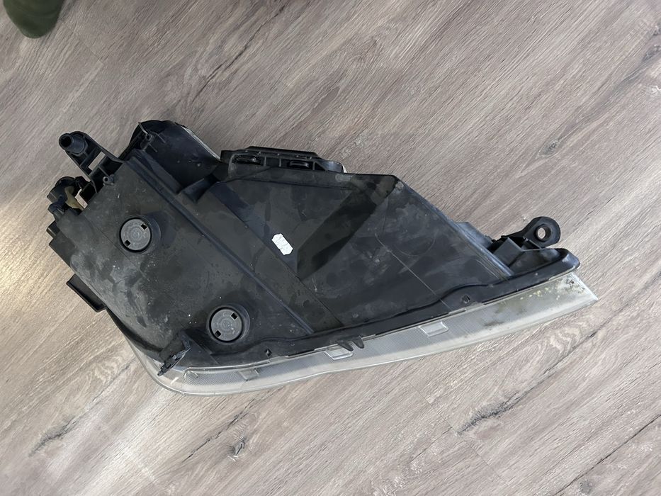 Optica frenr esquerda Seat Leon (5F8)