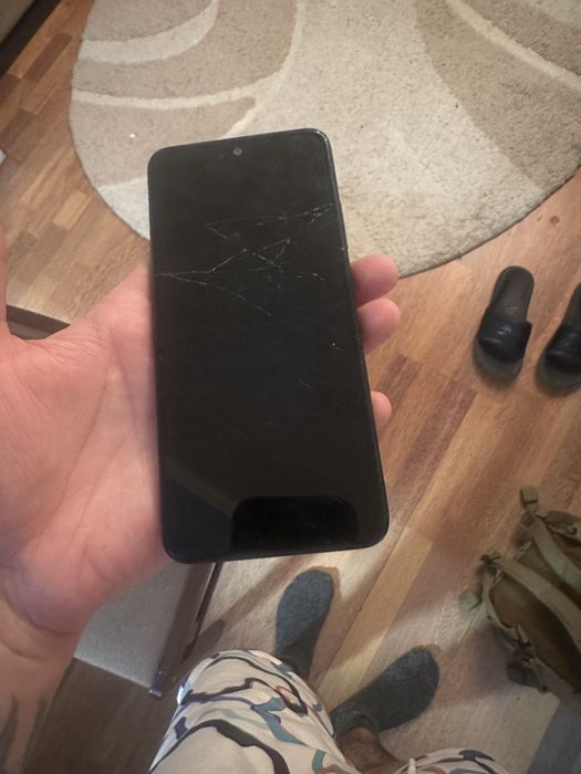 Note 12s 8/256 під ремонт