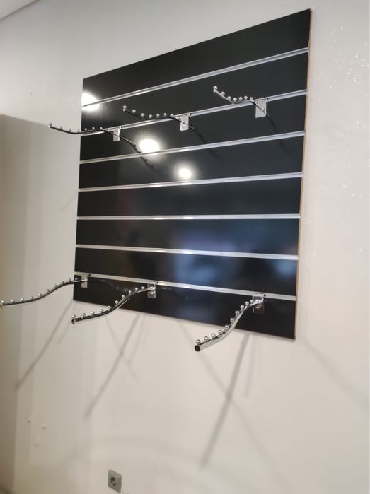 Expositor com 6 ganchos